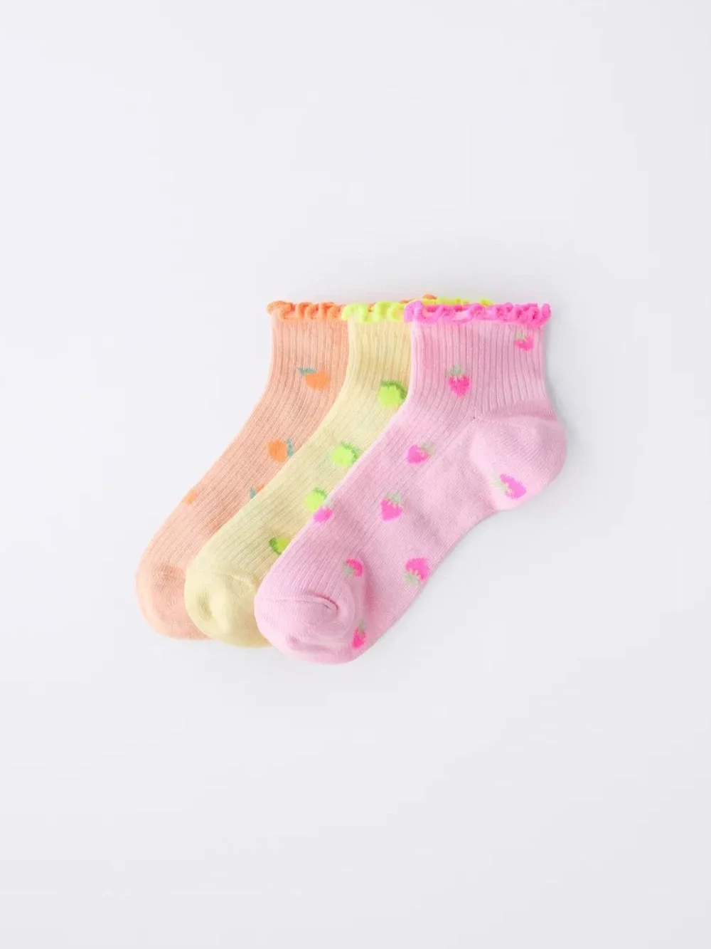 Girls' Pastel Strawberry Ankle Socks - 3 Pack